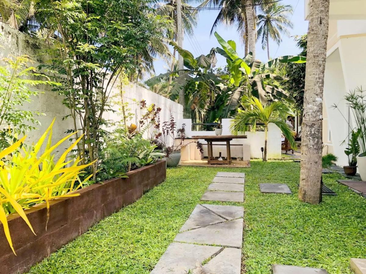Ayona Beach Villa Katuneriya Esterno foto